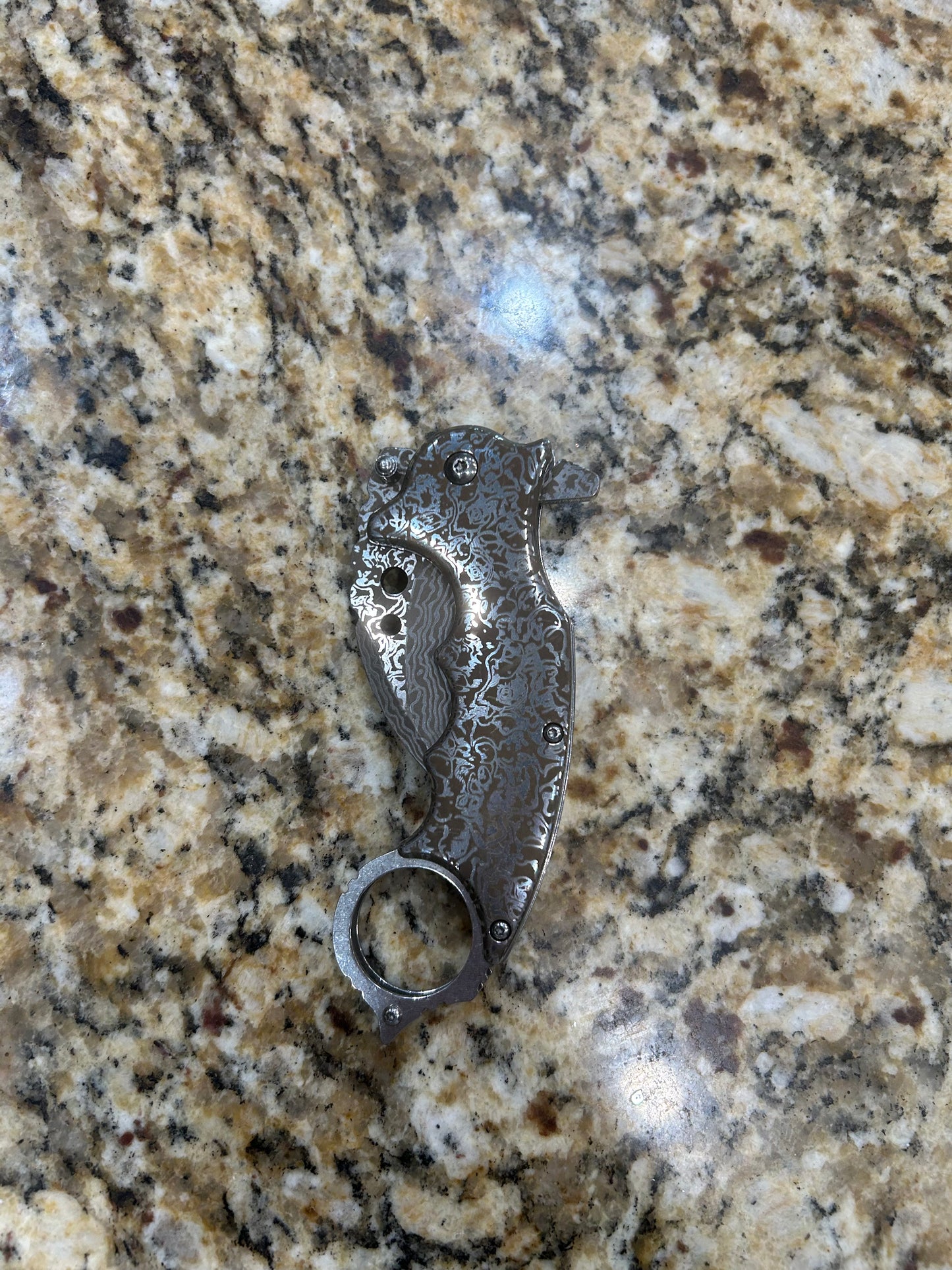 karambit knife
